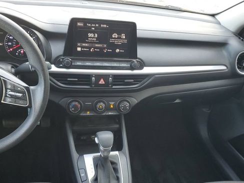 Certified 2023 Kia Forte LXS w/ LXS Technology Package FWD image 12