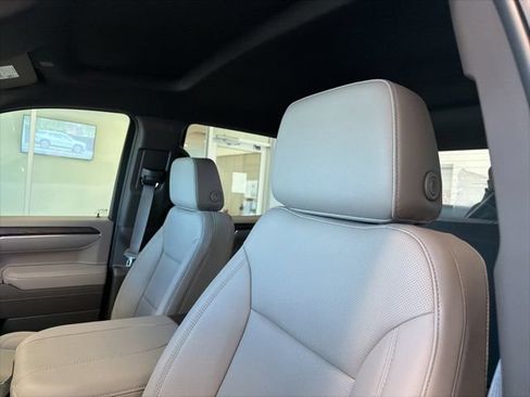New 2026 GMC Sierra 1500 SLT w/ SLT Premium Package AWD/4WD image 15