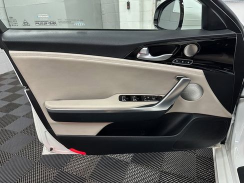 Used 2018 Kia Stinger Premium AWD/4WD image 17
