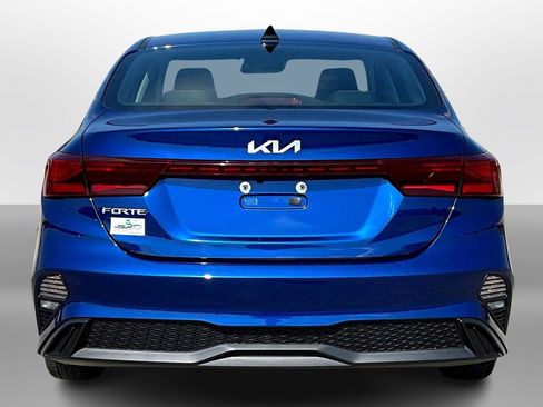 Used 2023 Kia Forte LXS image 4