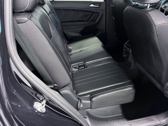 Certified 2024 Volkswagen Tiguan SE R-Line FWD image 10