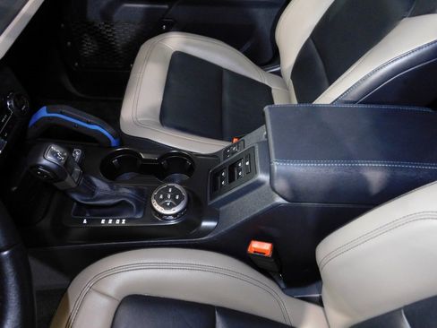 Used 2024 Ford Bronco Wildtrak image 36