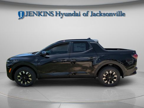 New 2025 Hyundai Santa Cruz SEL image 2