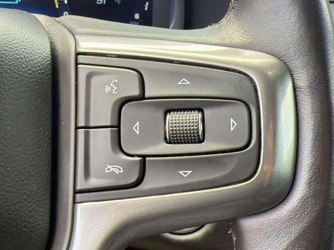 Used 2022 Chevrolet Tahoe Z71 w/ Luxury Package AWD/4WD image 21
