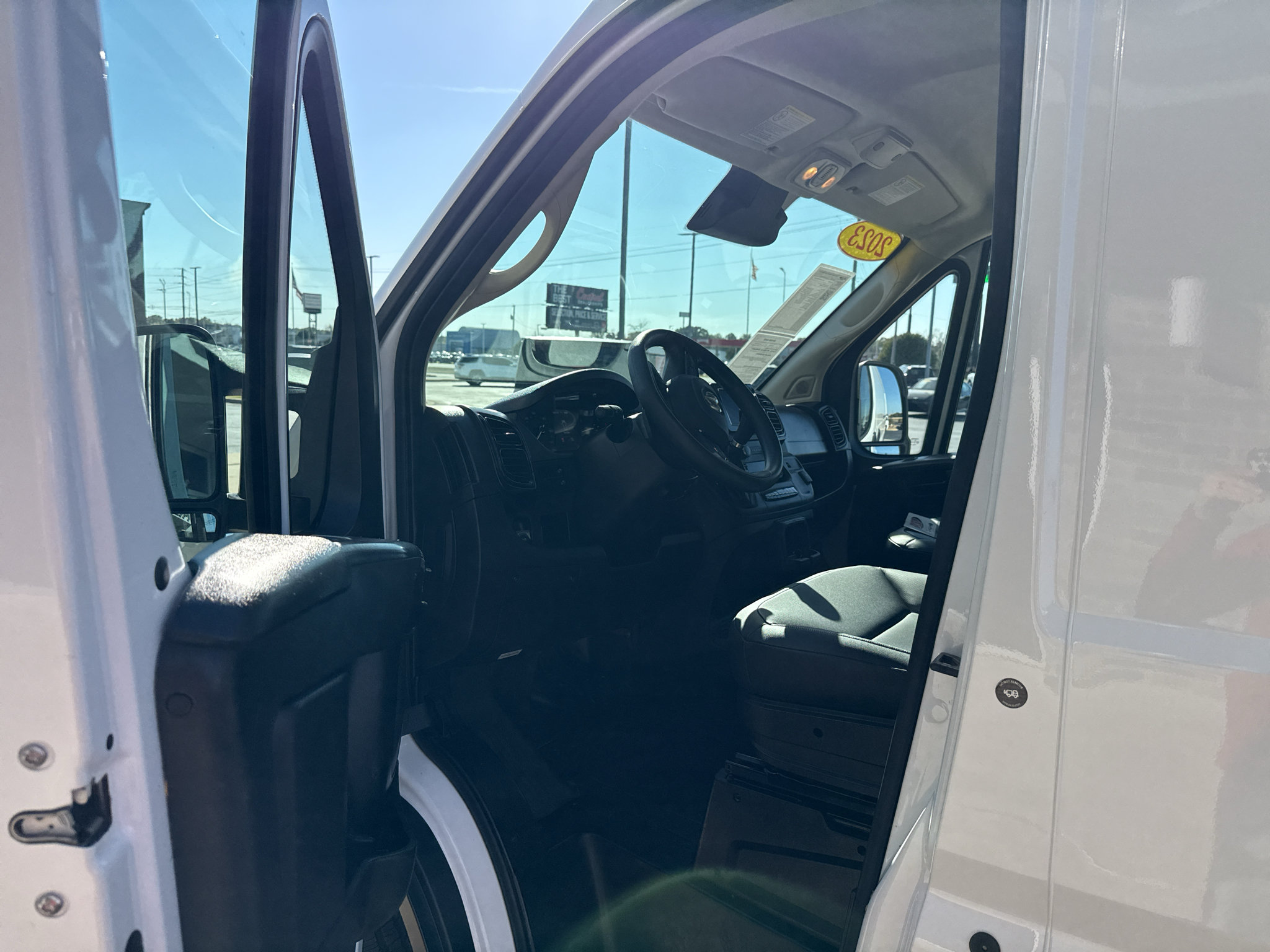 Used 2023 RAM ProMaster 2500 FWD image 10