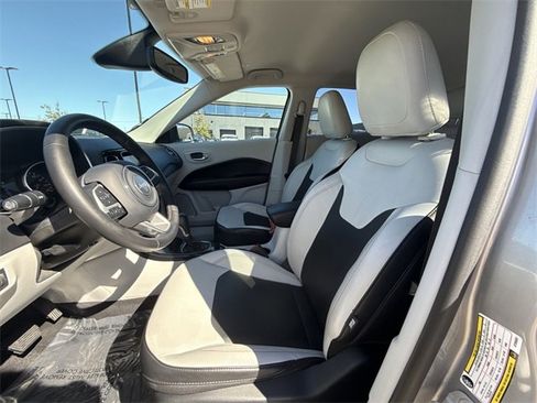 Used 2019 Jeep Compass Limited image 11