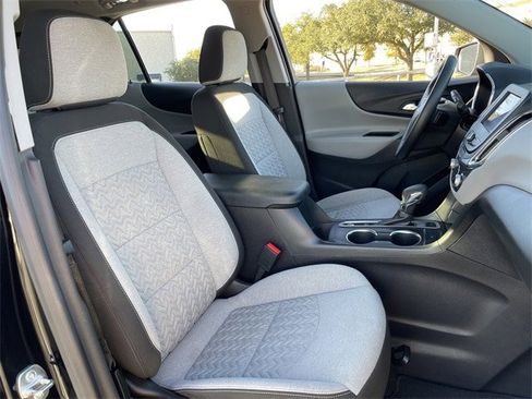 Used 2024 Chevrolet Equinox LT image 27