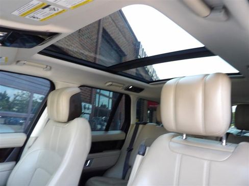 Used 2019 Land Rover Range Rover HSE image 26