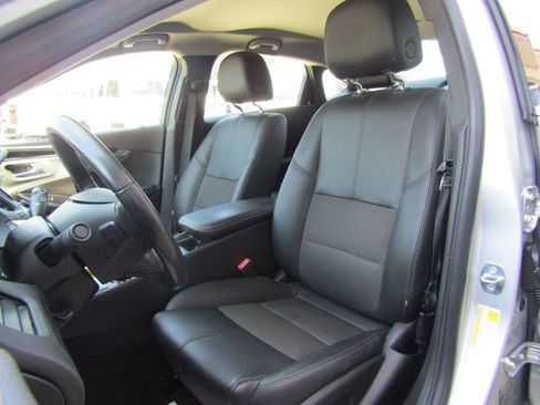 Used 2019 Chevrolet Impala LT FWD image 15