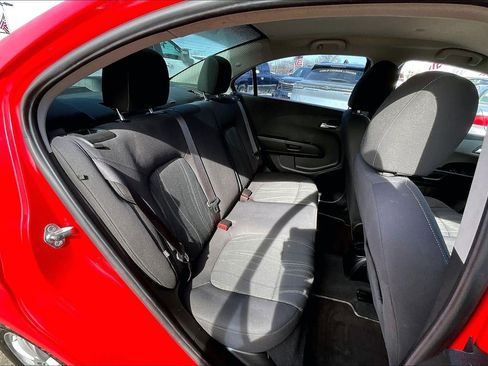 Used 2015 Chevrolet Sonic LT image 19