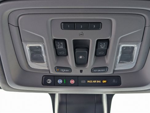 Used 2021 GMC Sierra 3500 Denali w/ Denali Ultimate Package image 30