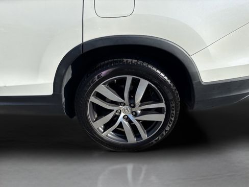 Used 2017 Honda Pilot Touring image 26