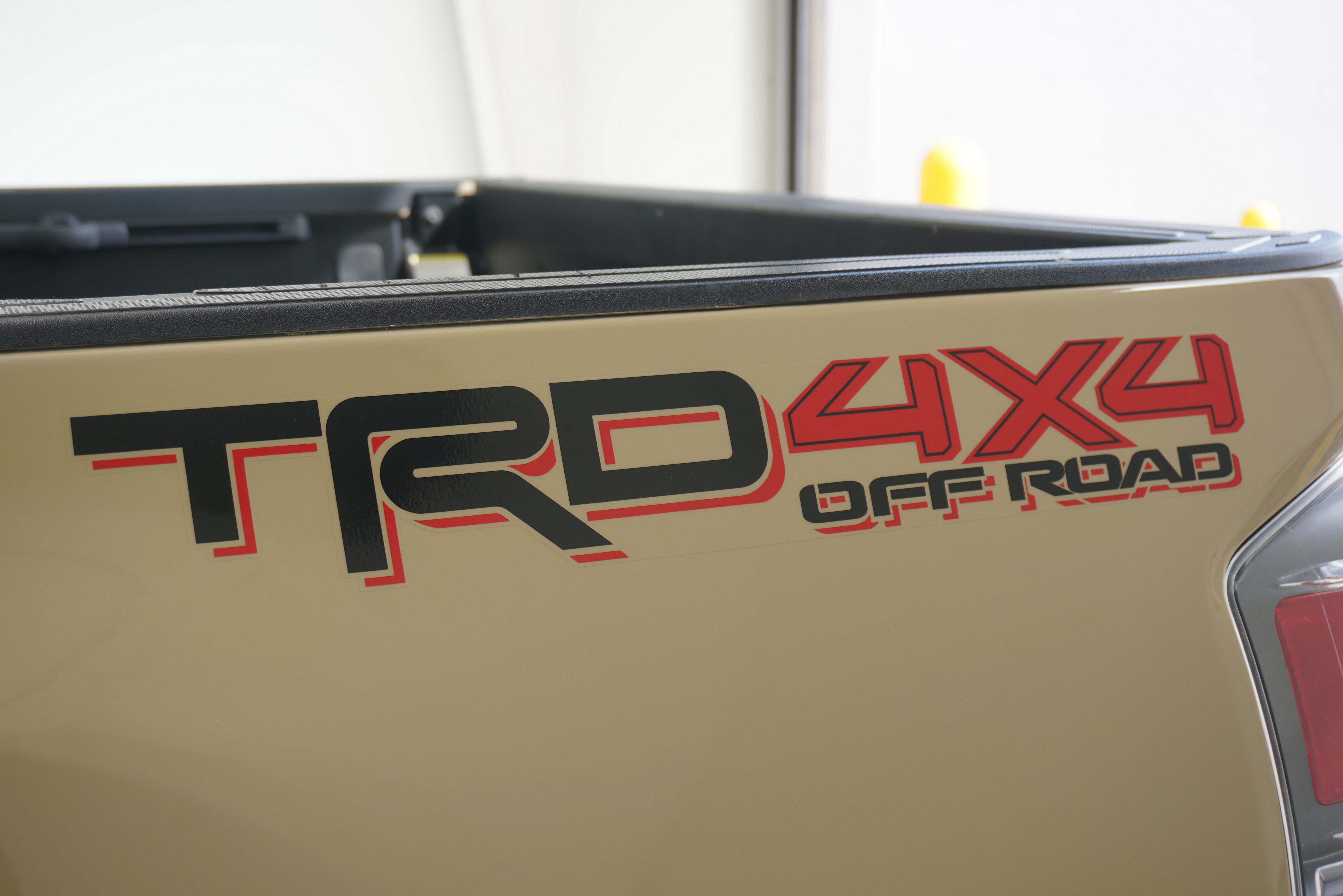 Used 2020 Toyota Tacoma TRD Off-Road w/ Advanced Technology Package AWD/4WD image 36