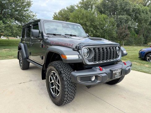 Used 2026 Jeep Wrangler Unlimited Rubicon AWD/4WD image 8