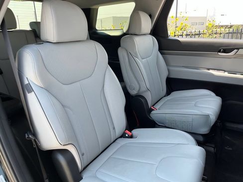 Used 2025 Hyundai Palisade SEL FWD image 25