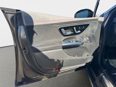 Certified 2023 Mercedes-Benz EQE 500 4MATIC Sedan image 16