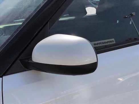 Used 2021 Kia Soul LX image 14