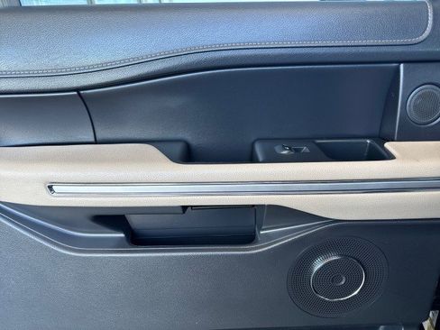 Used 2024 Ford Expedition Max Limited image 7