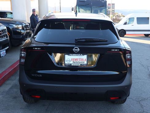 New 2026 Nissan Kicks SV image 5