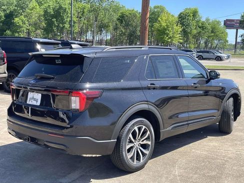 New 2026 Ford Explorer ST-Line RWD image 3