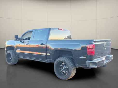 Used 2018 Chevrolet Silverado 1500 LT AWD/4WD image 6