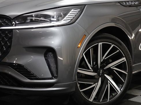 Used 2025 Lincoln Aviator Black Label w/ Jet Appearance Package image 3