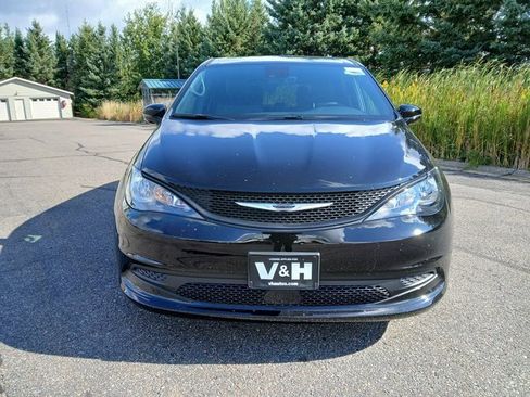 New 2026 Chrysler Voyager LX image 2