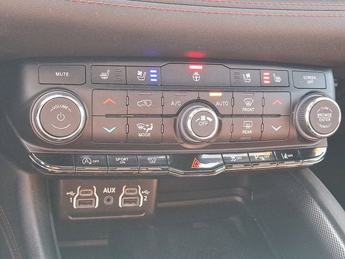 Used 2023 Dodge Durango GT AWD/4WD image 18