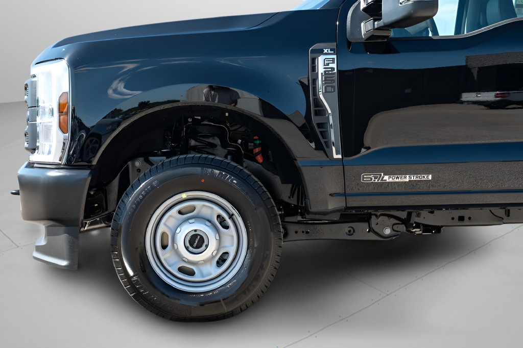 New 2026 Ford F250 XL AWD/4WD image 13
