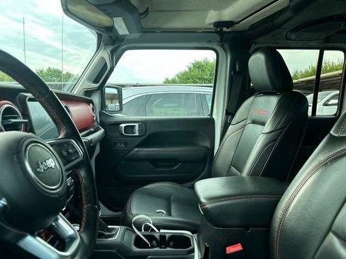 Used 2020 Jeep Gladiator Rubicon AWD/4WD image 6