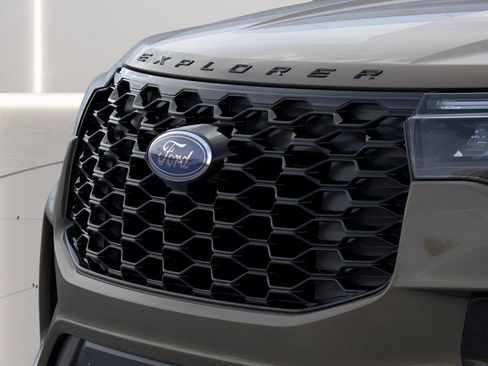 New 2026 Ford Explorer ST-Line w/ ST-Line Street Pack AWD/4WD image 18