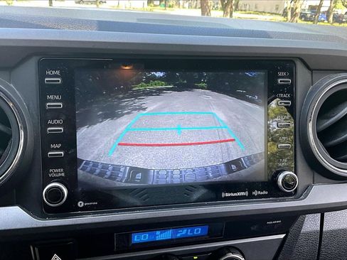 Used 2022 Toyota Tacoma TRD Sport AWD/4WD image 13