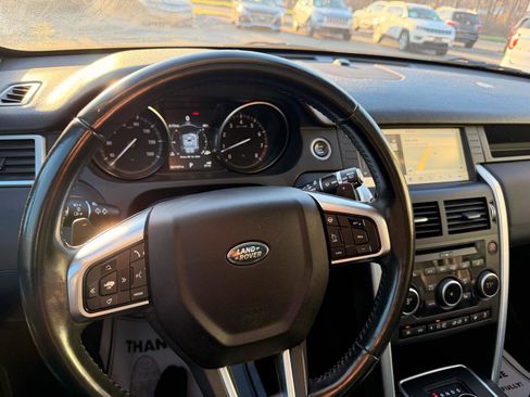 Used 2017 Land Rover Discovery Sport HSE image 30
