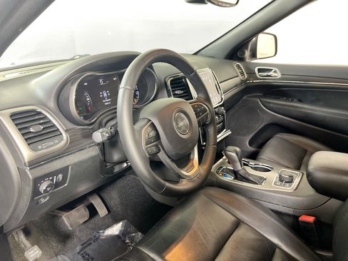 Used 2022 Jeep Grand Cherokee Limited image 9