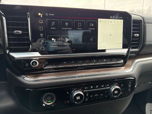 Used 2022 GMC Sierra 1500 Elevation image 10