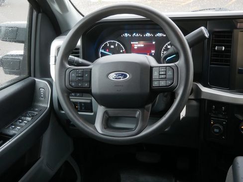 Used 2024 Ford F350 XLT AWD/4WD image 15