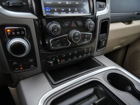 Used 2018 RAM 1500 Limited AWD/4WD image 23