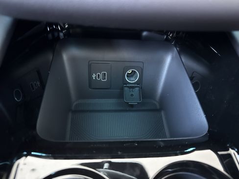 New 2026 Ford Explorer Platinum image 29