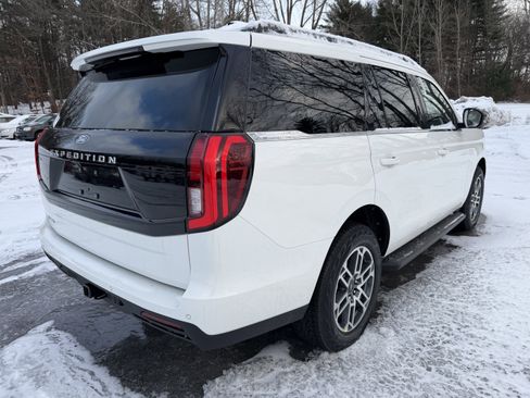 New 2026 Ford Expedition Active image 4