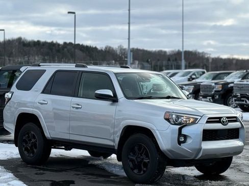 Used 2024 Toyota 4Runner SR5 image 35
