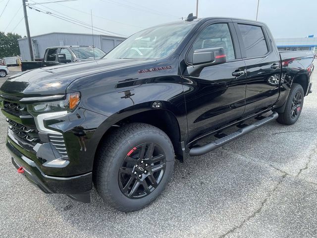 New 2026 Chevrolet Silverado 1500 RST w/ Redline Edition AWD/4WD image 9