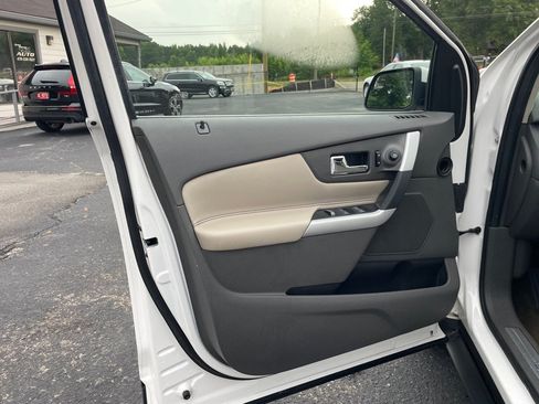 Used 2013 Ford Edge Limited FWD image 11