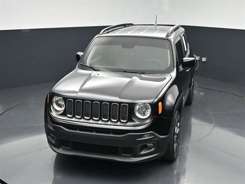 Used 2020 Jeep Renegade Latitude w/ Cold Weather Group AWD/4WD image 20