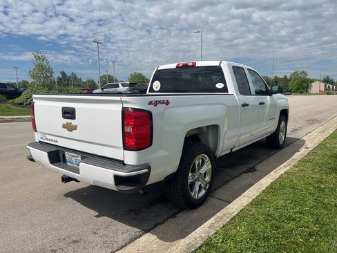 Used 2018 Chevrolet Silverado 1500 Custom w/ Custom Value Package AWD/4WD image 2