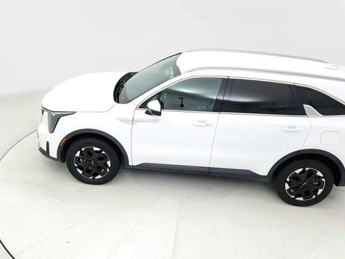 Used 2024 Kia Sorento S AWD/4WD image 14