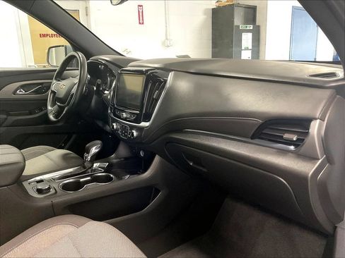 Used 2023 Chevrolet Traverse LT AWD/4WD image 14