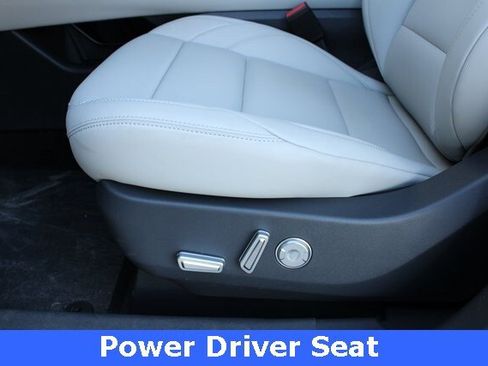 New 2026 Lincoln Nautilus Premier image 26