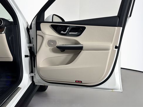 New 2026 Mercedes-Benz GLC 300 image 23