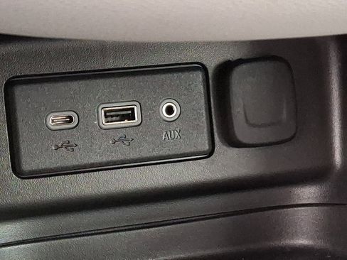 Certified 2023 Chevrolet Equinox LS image 24