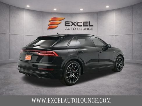 Used 2023 Audi Q8 Prestige w/ Prestige Package AWD/4WD image 9
